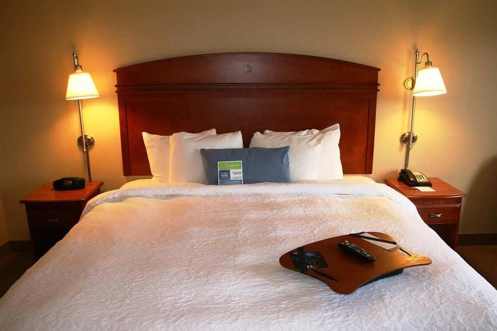 Hampton Inn & Suites Providence / Smithfield Ruang foto